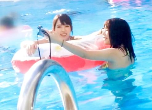 プールでナンパ！同じ会社の「りんちゃん 23歳」と「いくみちゃん25歳」部屋で飲み会から乱交に発展！