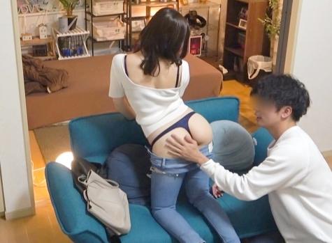 ヤリ部屋セックス隠し撮り！マッチングアプリで知り合った「えなちゃん 21歳 学生」を連れ込む事に成功！