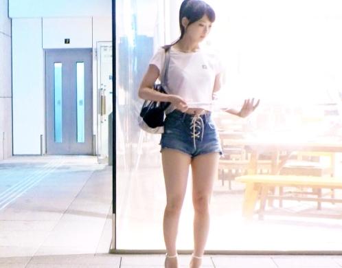 一般素人募集！巨乳でくびれボディ「ひなちゃん 20歳」の応募理由はハダカを見せたいからだそうです！