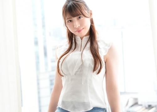 性欲強めのリアル女子大生がＡＶ体験撮影！ご奉仕精神高めの「すみれちゃん20歳」があらゆる所を情熱的に舐めてくれる！