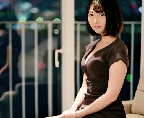 美乳スレンダーボディの人妻さんがＡＶ出演！「新山聡美さん 28歳」は、旦那さんとの性生活のマンネリ化に不満を感じ応募！
