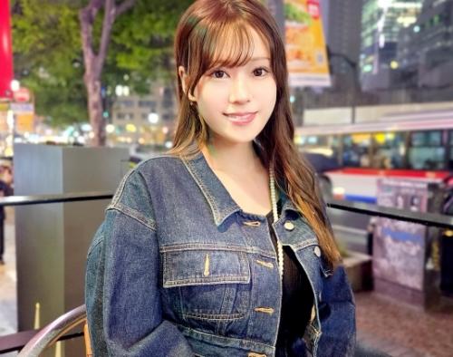 Ｈカップグラマラスボディ、美容部員のせりなさん24歳がＡＶ体験撮影！ＳＥＸが大好きな美人なお姉さんが爆乳を躍らせる！
