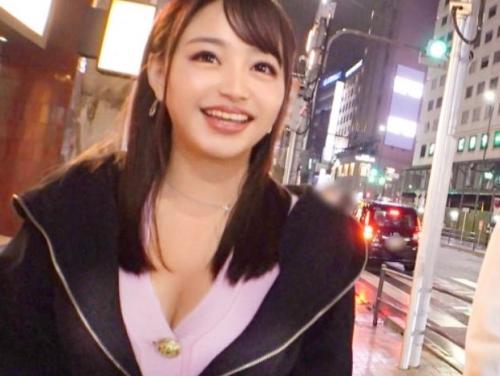 巨乳娘ナンパ・潮吹きスプラッシュ！街で声をかけた21歳のゆいなちゃん、おとなのおもちゃを購入してホテルへイン！