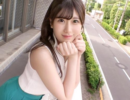 遊園地スタッフの「ゆあちゃん21歳」がＡＶ体験撮影！綺麗なロングヘアと笑顔が素敵なお姉さんです！