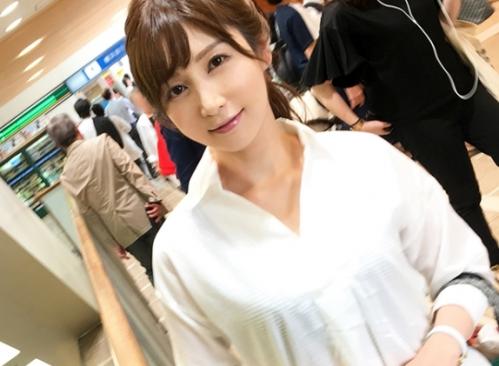 新宿で声をかけたのは、スレンダー美人妻「あきさん 39歳」話を伺うと、夫婦関係がよろしくない、との事！