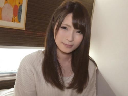 人当たりがよく顔立ち、スタイルも良い美人なお姉さんがＡＶ体験撮影！「まなみさん25歳」海外旅行の資金のために出演応募！