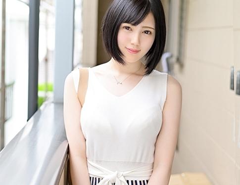 専属女優【涼森れむ】を男性宅にデリバリー！巨乳美少女が素人男性の心と身体をガッチリ掴む！