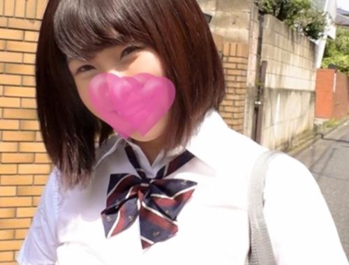 制服ＪＫ中出し性交！制服の下はノーブラ、水をかけて濡れ透けプレイ！