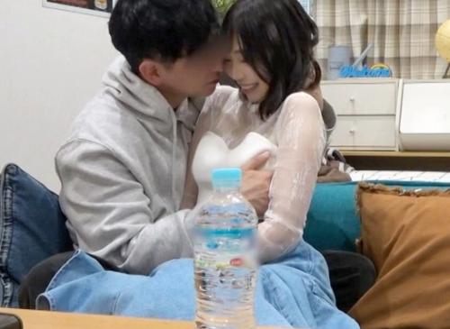ヤリ部屋セックス隠し撮り！マッチングアプリで知り合った「りえな 25歳 人材会社の営業」白肌美白のスレンダーボディ！