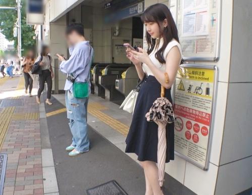 愛嬌があって笑顔が可愛いお姉さんがＡＶ体験撮影！カラオケ店員「ひかるさん 23歳」彼氏がいなくて性欲が溜まっているそう！