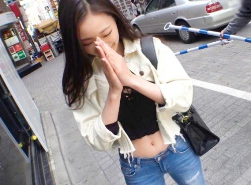 潮吹きスプラッシュ！新宿でナンパした巨乳女子大生の「彩ちゃん 20歳」謝礼の積み上げでセックスに持ち込む！