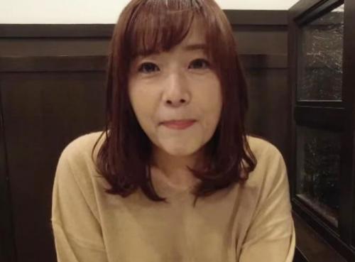 五十路熟女生ハメ性交！ＳＮＳで知り合った「Ｒさん52歳」Ｍ願望があるそうなので、手枷足枷を装着しハメる！