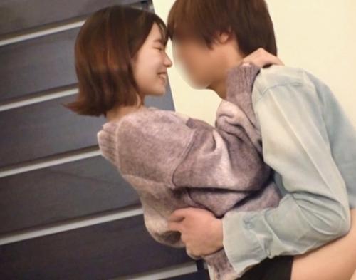 中出し性交・素人盗撮！飲み会終わりに、好きな女の先輩「れいなさん21歳」を自宅に呼ぶことに成功！