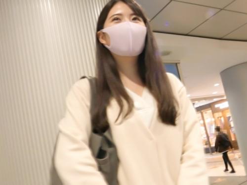 職場のマドンナ的存在、Ｆカップ巨乳ＯＬと生ハメハメ撮り！長い黒髪で清楚系美人「ゆいちゃん24歳」と待ち合わせ！