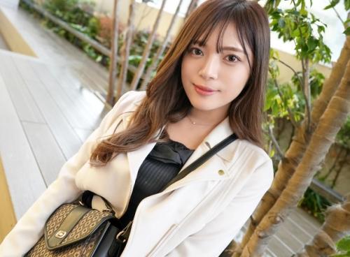 元モデルの長身美女がＡＶ体験撮影！「りなさん 22歳」はオナニー狂、ＡＶをオカズにしているそうです！