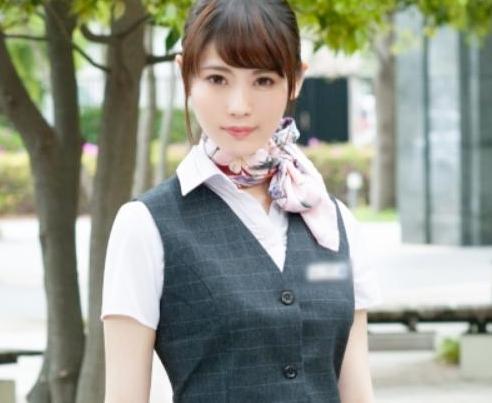 スレンダー美脚キャビンアテンダントと性交！エッチな姿を撮られる事に興奮するスケベなＣＡ！