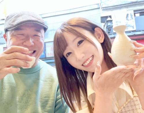 【七嶋舞】は、おじさんが好き！持ち前の愛嬌と癒しテクでおじさん達をとりこにする！
