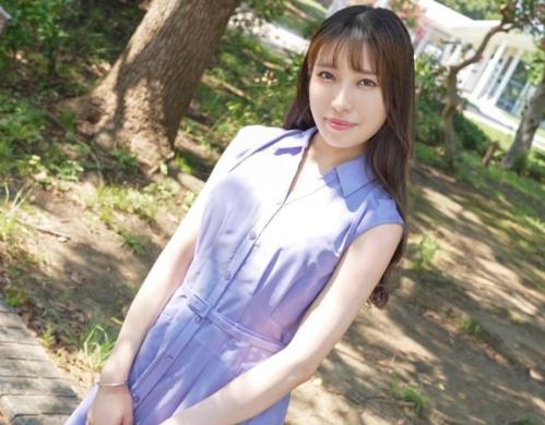 京都出身、京都在住、はんなり京都弁のスレンダーお姉さんがＡＶ体験撮影！「花里アカリさん 24歳」
