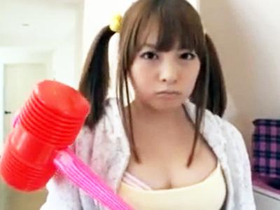 成長した身体を晒して誘惑してくるロリカワ妹と近親相姦中出しセックス！