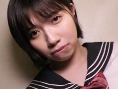 泣いて怯える美少女JKと無理やりハメ撮り！パイパンマンコに大量中出しｗ