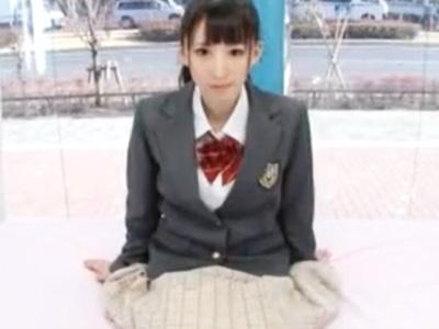 色白な女子〇生がしつこい電マ責めに興奮しておまんこビショビショに濡らしながら連続アクメｗ