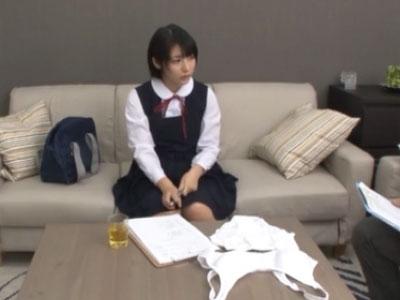 ウブな黒髪ショトカJKが一生懸命に擦り付けるマンズリでザーメン抜き