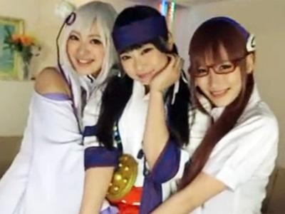 発情したカメ子たちがレイヤー娘を揉みくちゃにして輪姦レイプｗ