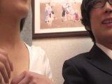 隣人挨拶に行ったらシングルマザーの巨乳娘3人と４P３Pを堪能しました