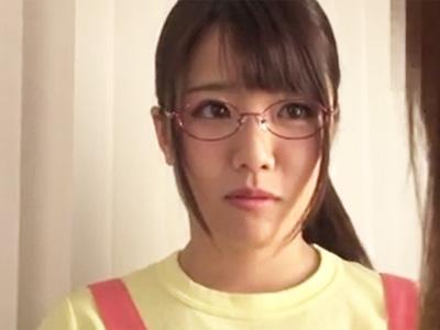 旦那と夜の生活が上手く行ってない爆乳の保育士が園児の父親と中出し不倫パコ三昧