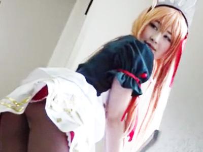 媚薬塗りバイブをワレメにぶち込んで強制発情させた素人コスプレイヤーを中出しレイプ！