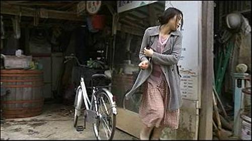 『お願い、こんなおばさんレイプしないでぇ…』【人妻】最低犯罪者に容赦なくチンコをハメハメされた熟女！《レｘプ》