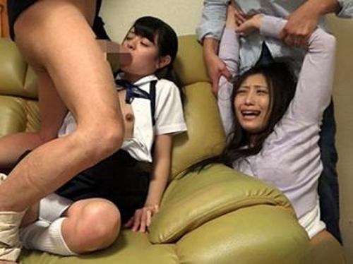 『ダメぇ！私をレイプして…娘だけは…』【JC・人妻】母親の前でJCマンコの若い締め付けを堪能する変態野郎！【親子丼レイプ】