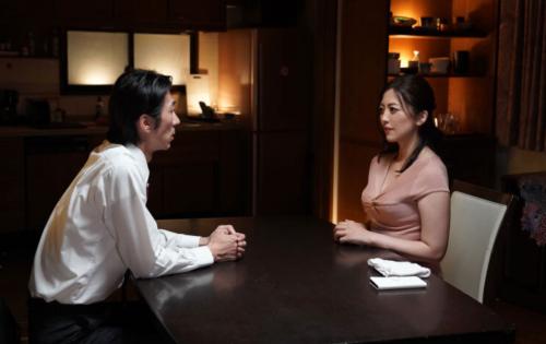 種無しの旦那だから毎晩中出しセックスを続ける新婚夫婦なのに妊娠して浮気がバレる新妻ｗ
