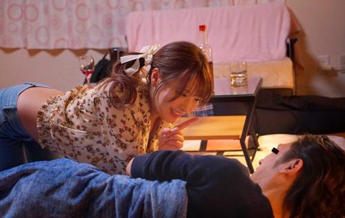 エッチ大好きな彼女と1カ月間禁欲して久しぶりにあって朝までハメまくる！