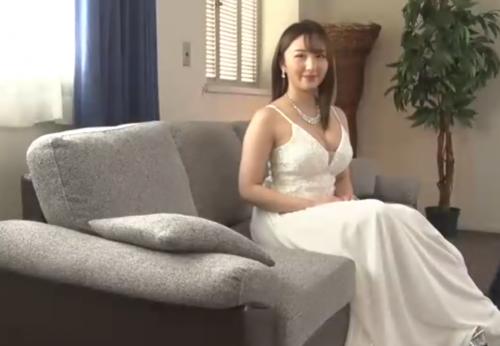 男を虜にする最高級の美貌とスタイル！銀座で人気のホステスがデビュー