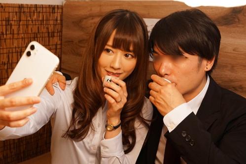 出張先で商談が成功した後、打ち上げで女上司と飲み過ぎてホテルで..w
