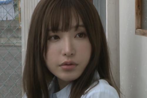 大好きな部活顧問の先生が突然の雨で更に色っぽく！思春期真っ只中の男子生徒は本能のまま押し倒す