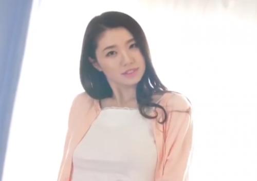巨乳家庭教師の好物はオチ〇ポｗ生徒と保護者のイチモツをぱっくり！