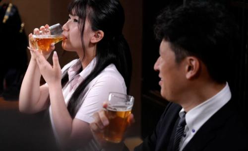 新しく入った新入社員がかわりくてエロかったから媚薬入りの睡眠薬を飲ませてホテルに持ち帰りｗ