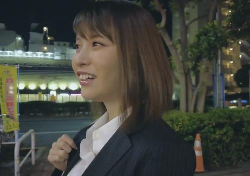 会社に秘密の男女関係！これ以上無いほどの美人の先輩で童貞卒業w