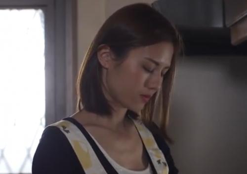 淡白すぎる夫婦生活に耐えきれず性欲を爆発させる妻ｗ