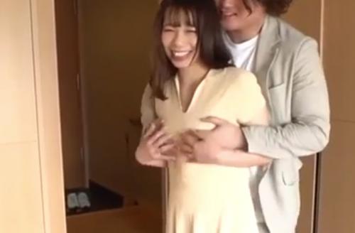 まだまだヤリたい盛りの新ママが母乳をまき散らしながら他の肉棒で絶頂ｗ