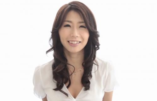 久々の肉棒に絶叫と絶頂を繰り返す若妻w