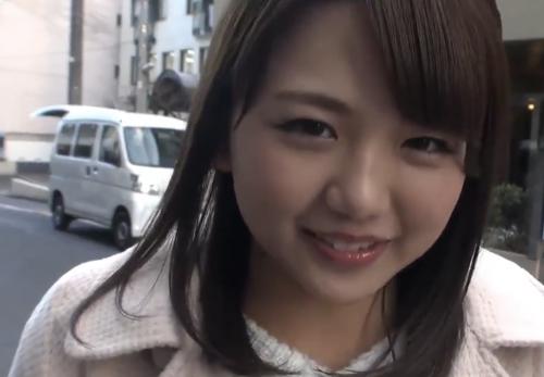 エッチな事に貪欲な可愛い巨乳美容師２１歳がプロの施しを受ける！