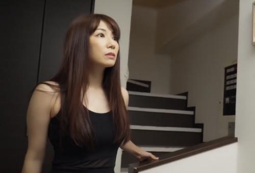 秘密の関係を息子に見られ怒りと性欲をぶつけられる母！