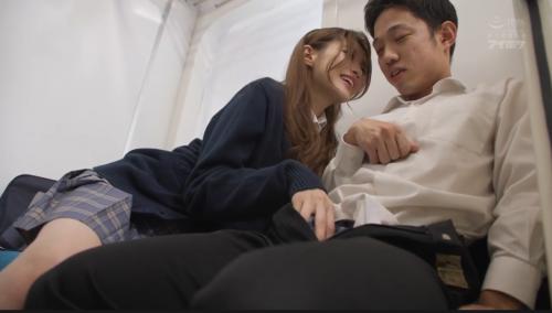 エチエチ女子高生！電車でもお構い無しの逆痴漢！痴女子の誘惑！相沢みなみ