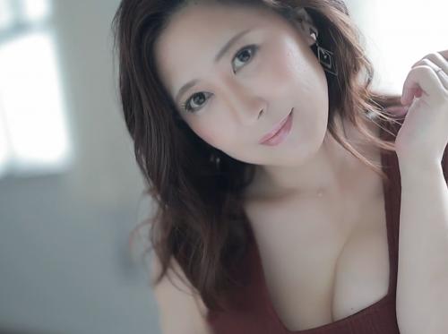 美貌と知恵を合わせ持つ完成された熟女が久々のS○Xに火が付いたw
