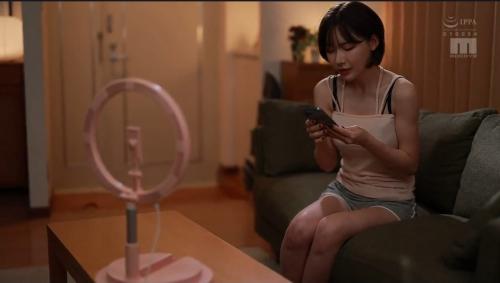 美女チ⚫ーバー！エチエチ配信中出しセックス！深田えいみ