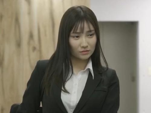 セクハラが常態化した会社の出張がエグいw出張先でイカされまくったOL!