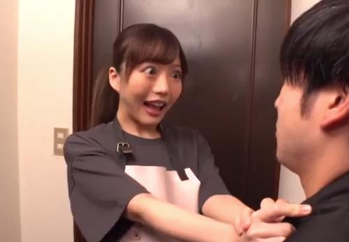 息子の為にも・・。自慢の母が見知らぬおやじに抱かれる！